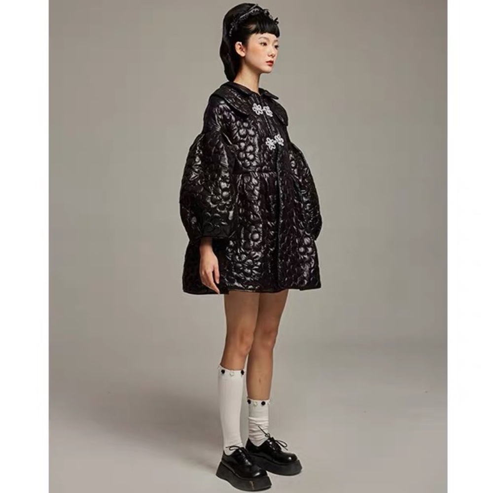 Black cotton-padded  jacket ball gown style